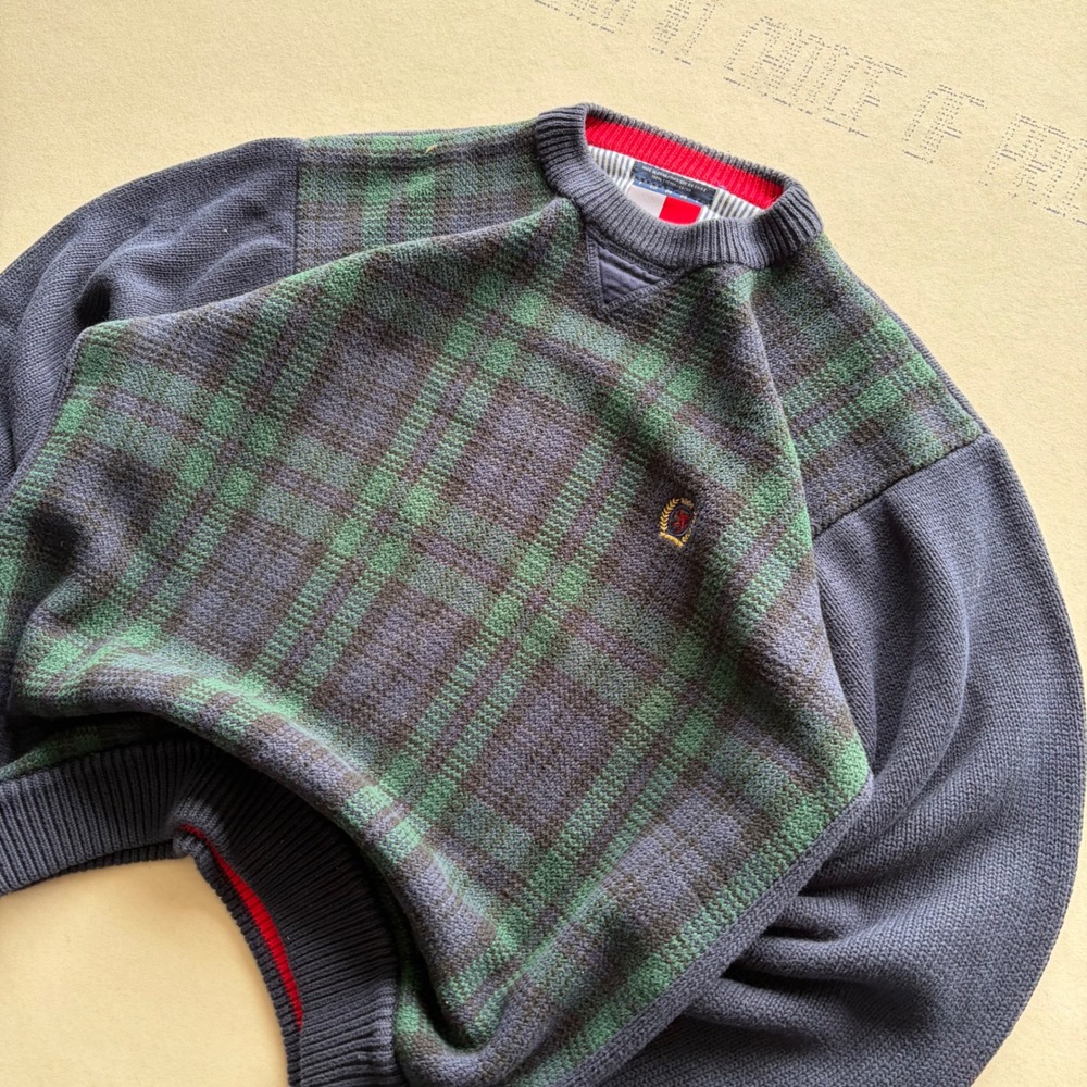 Vintage 90s Tommy Hilfiger Sweater